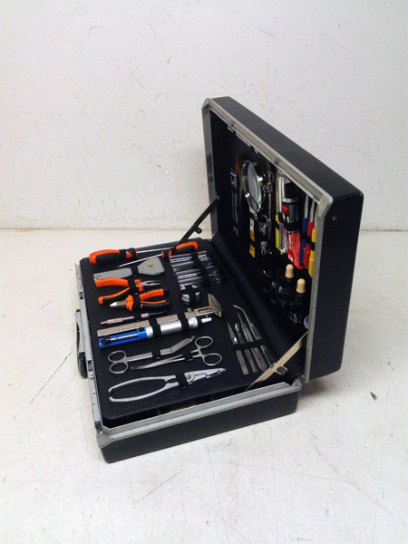 maletin policia cientifica csi herramientas plastico metal madera 31x45.5x12 (95eu) 1u